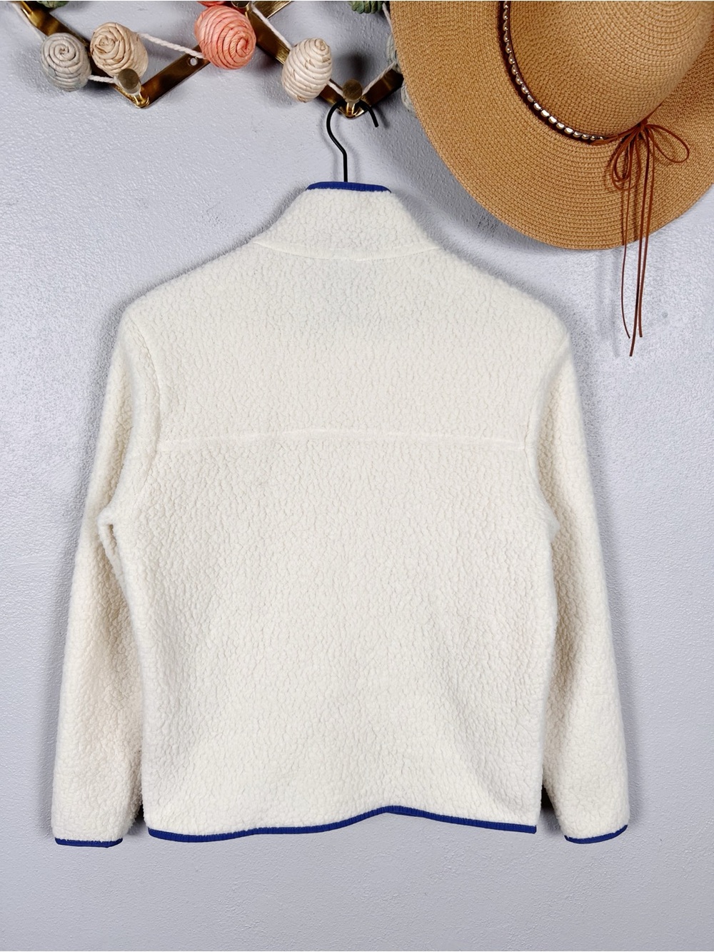 Patagonia Retro Pile Fleece Jacket in Natural Size Small - Picture 3 of 6
